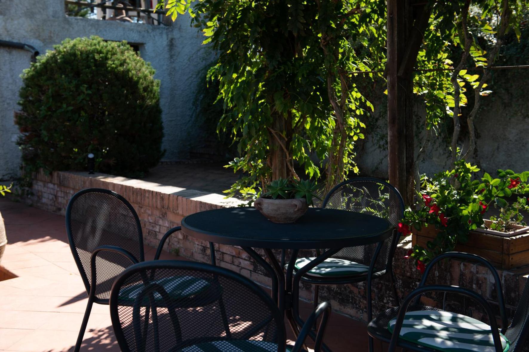 Agriturismo Il Colle シエーナ エクステリア 写真