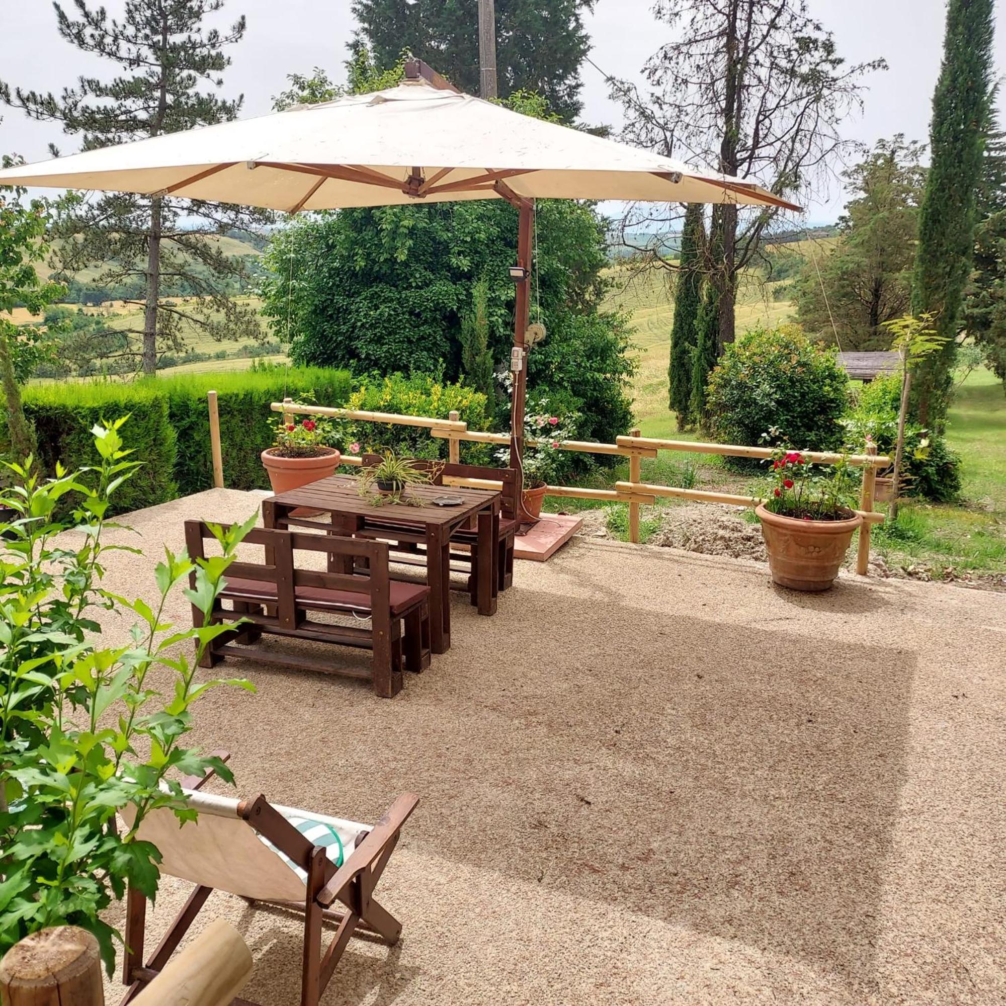 Agriturismo Il Colle シエーナ エクステリア 写真
